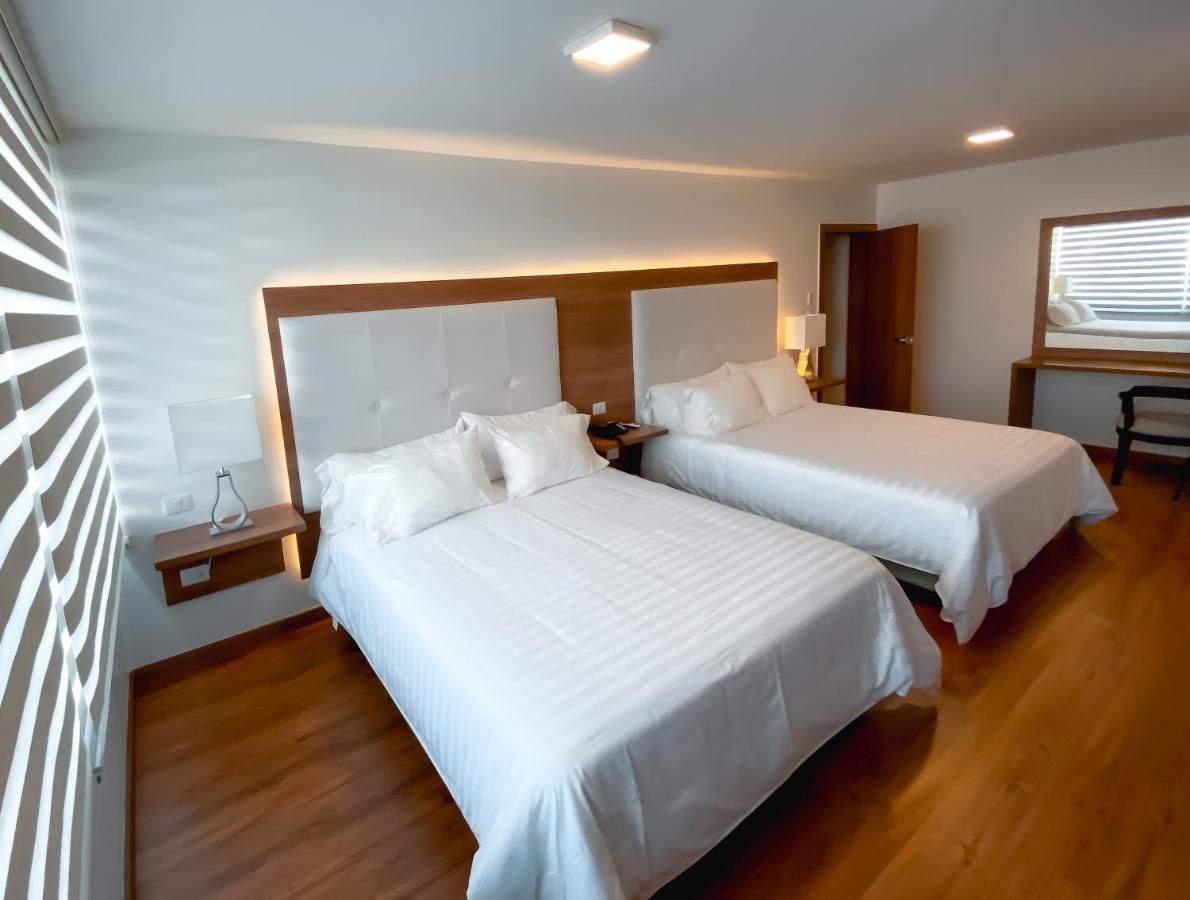 Hotel Miraflores アンバート エクステリア 写真